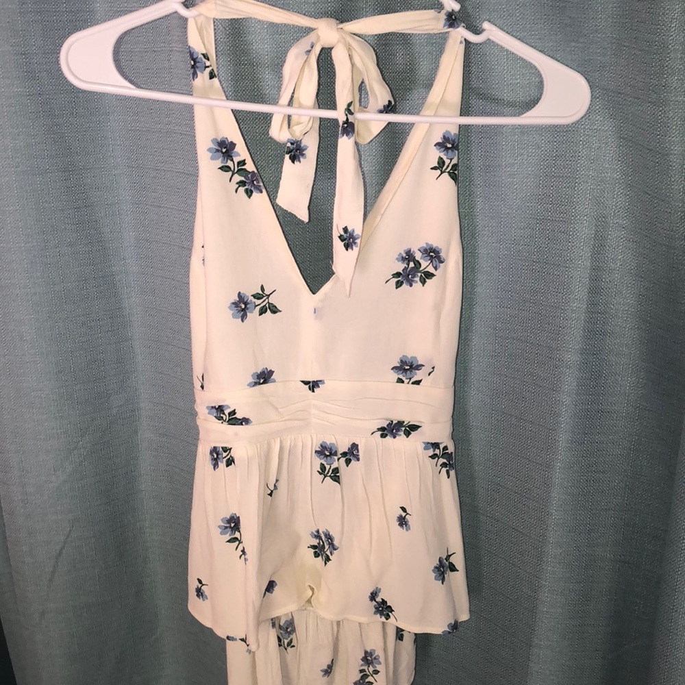 American eagle off-white top